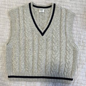 Aritzia Vest